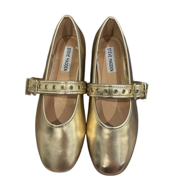 Steve Madden Gold Flats - Picture 2 of 6